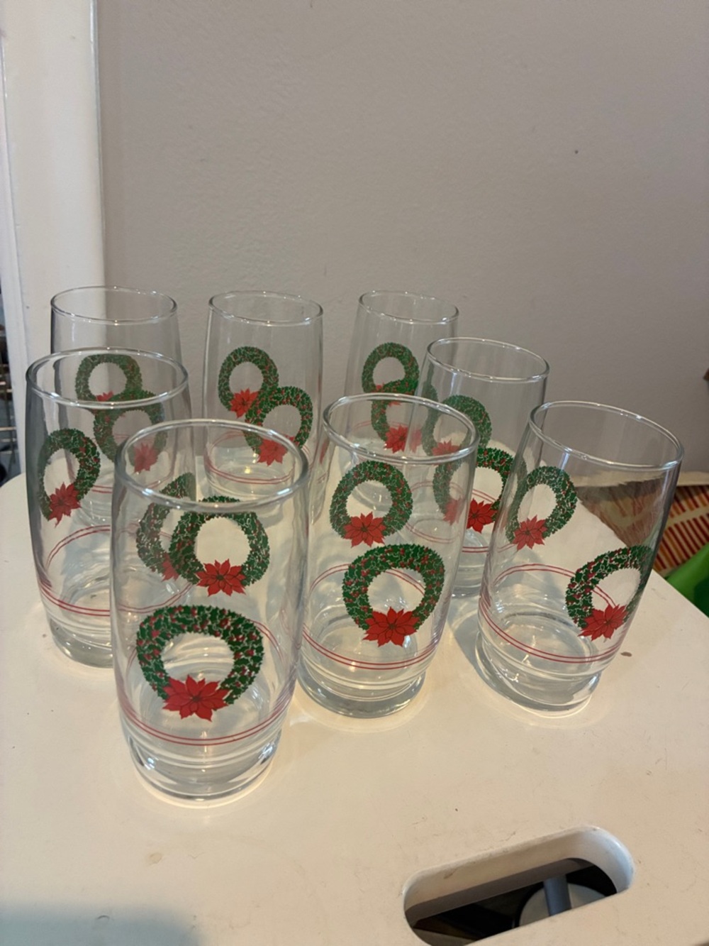 Set of 8 vintage Christmas Wreath poinsettias Highball tumblers